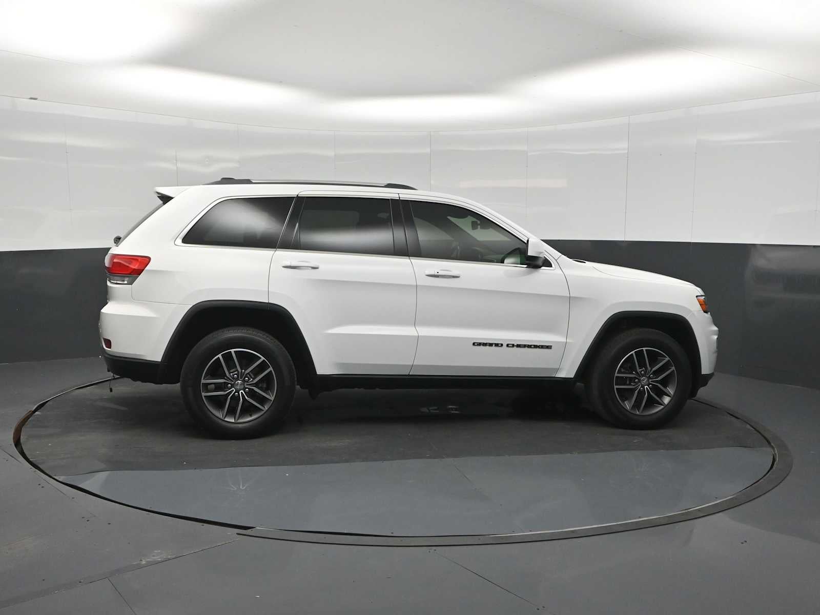 2018 Jeep Grand Cherokee Laredo E