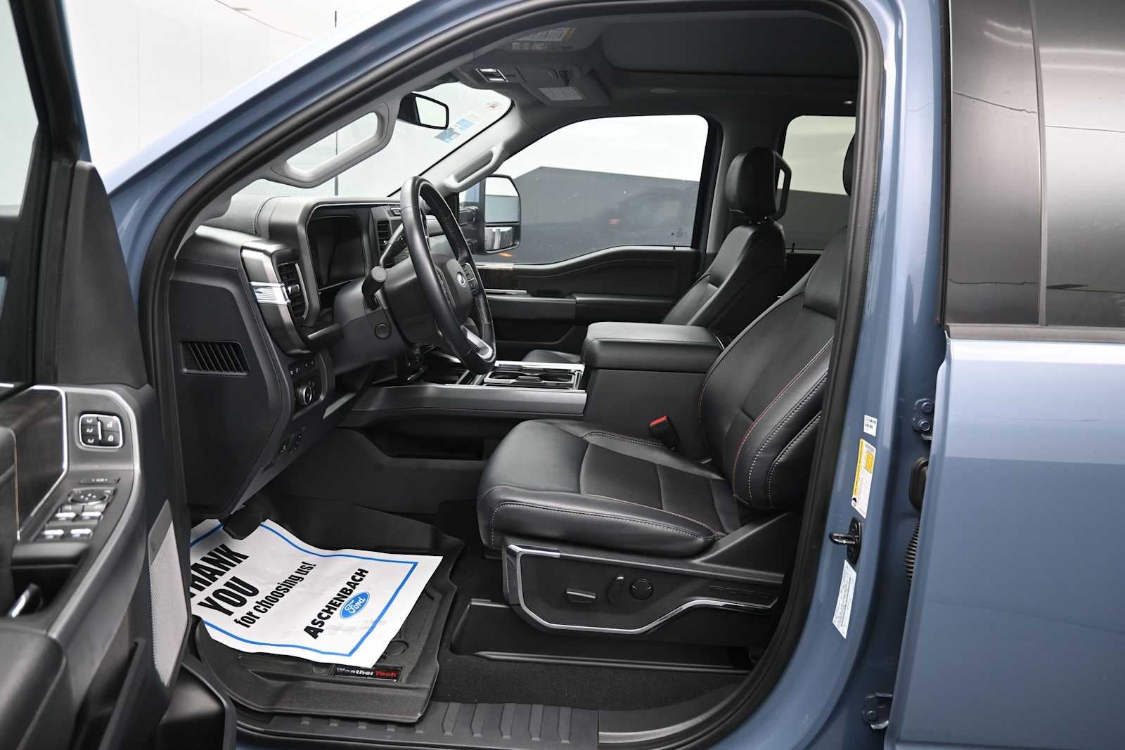 2023 Ford Super Duty F-250 Pickup LARIAT