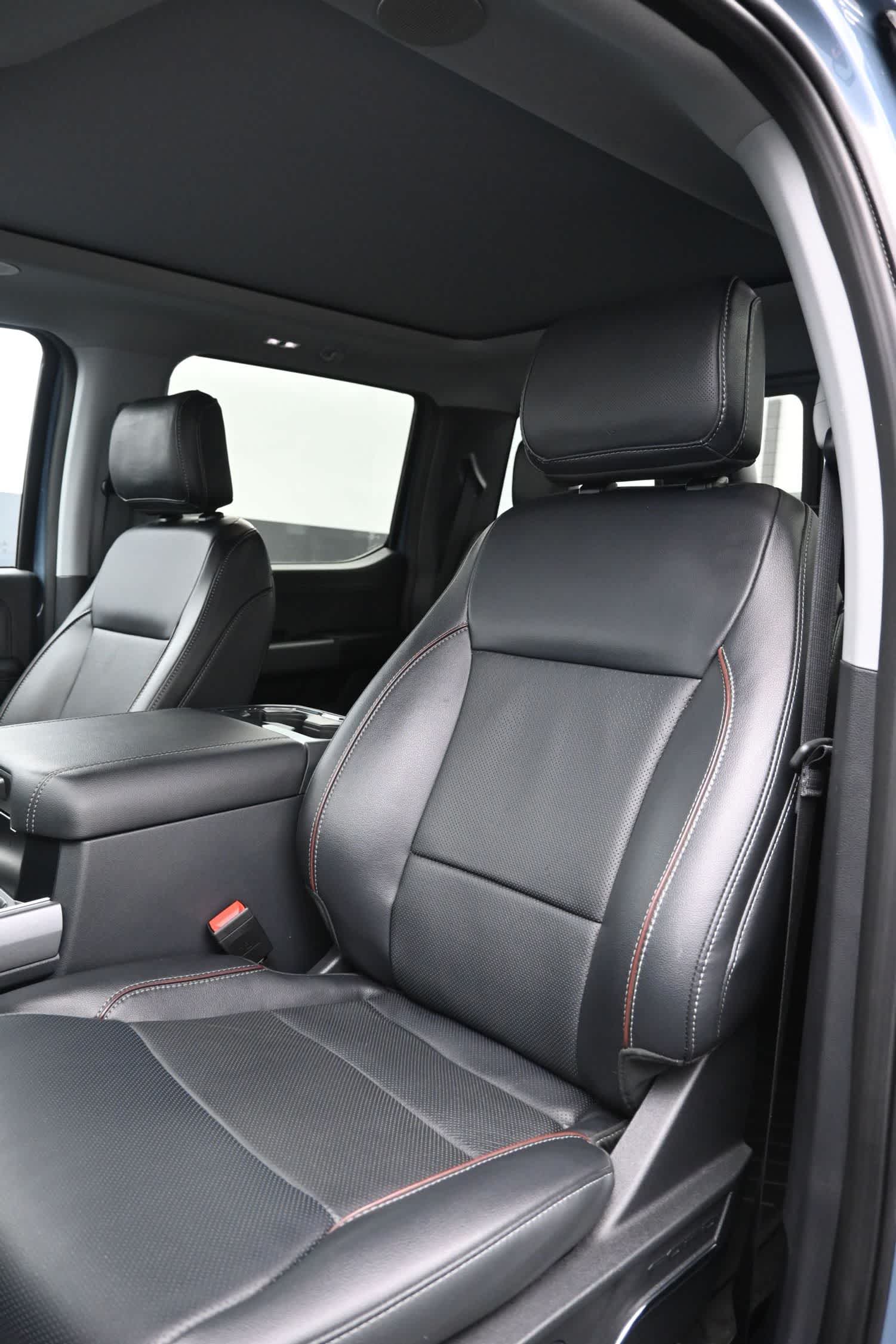 2023 Ford Super Duty F-250 Pickup LARIAT