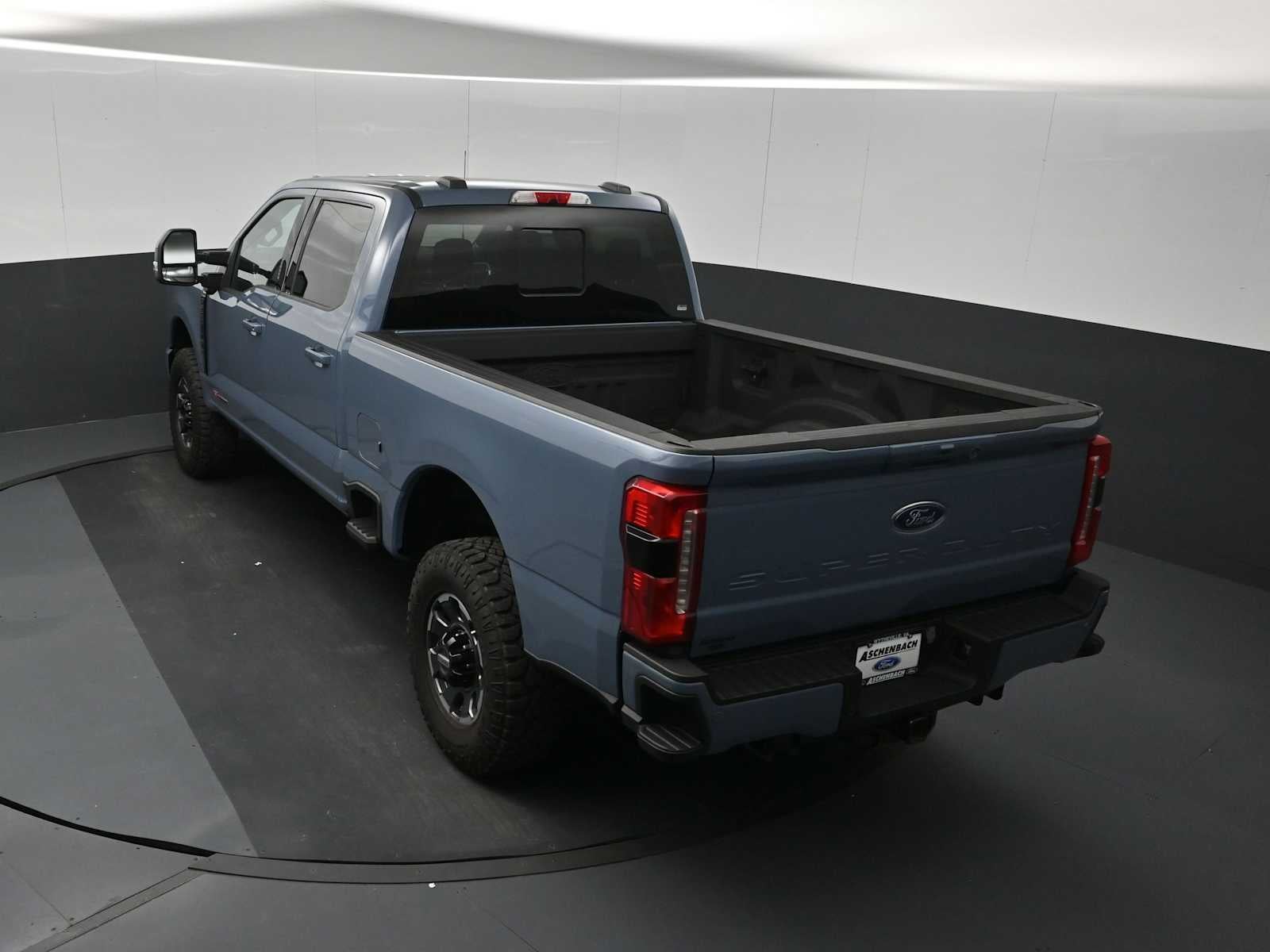 2023 Ford Super Duty F-250 Pickup LARIAT