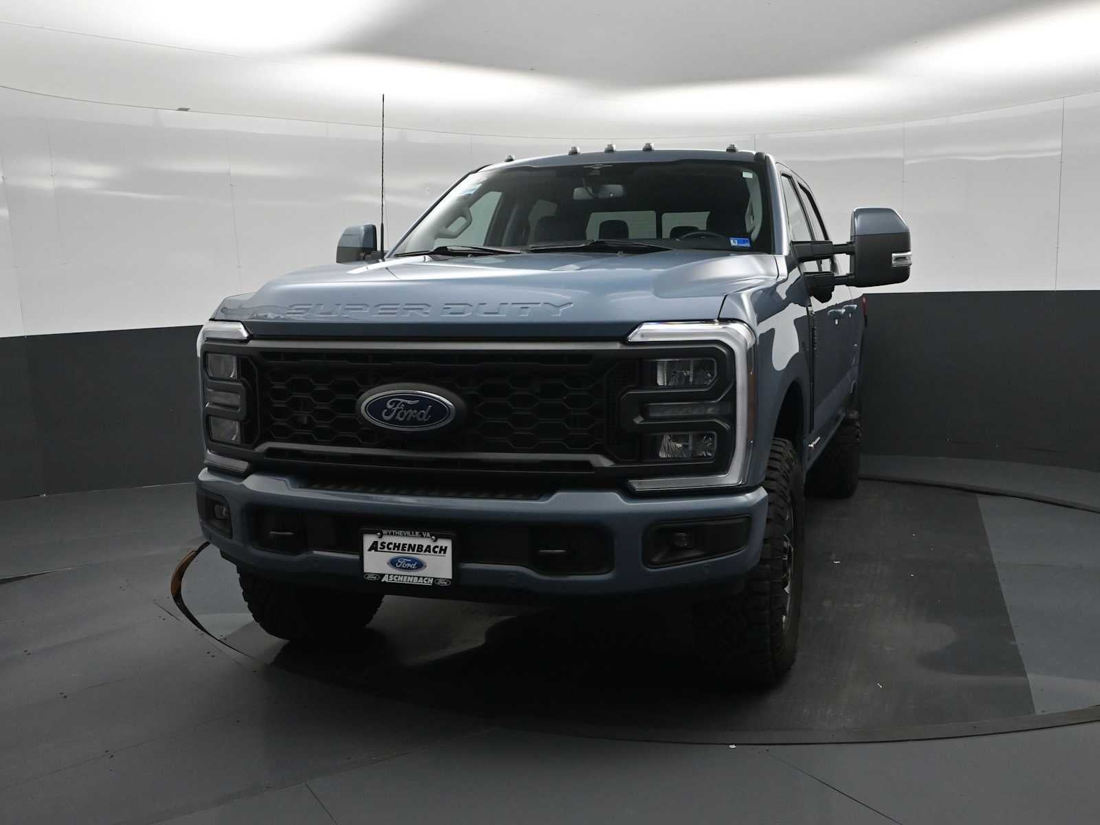 2023 Ford Super Duty F-250 Pickup LARIAT
