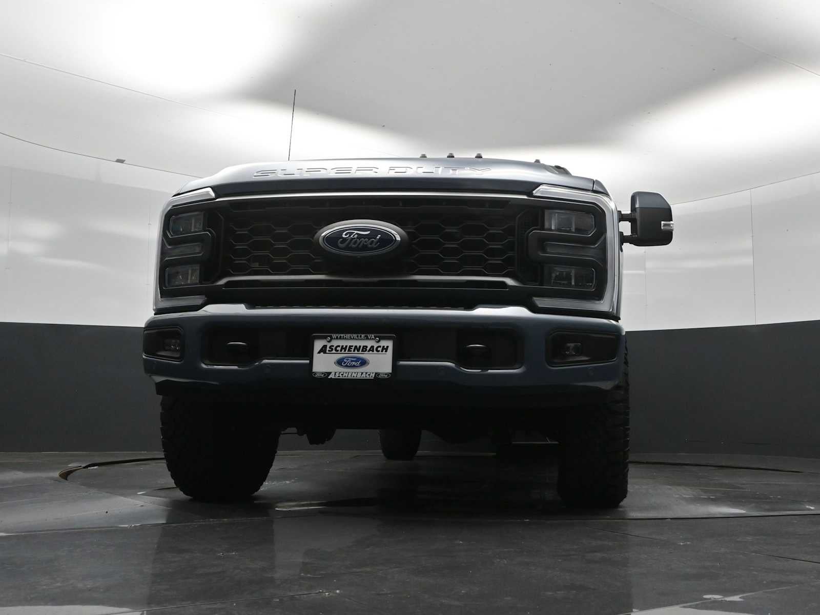 2023 Ford Super Duty F-250 Pickup LARIAT