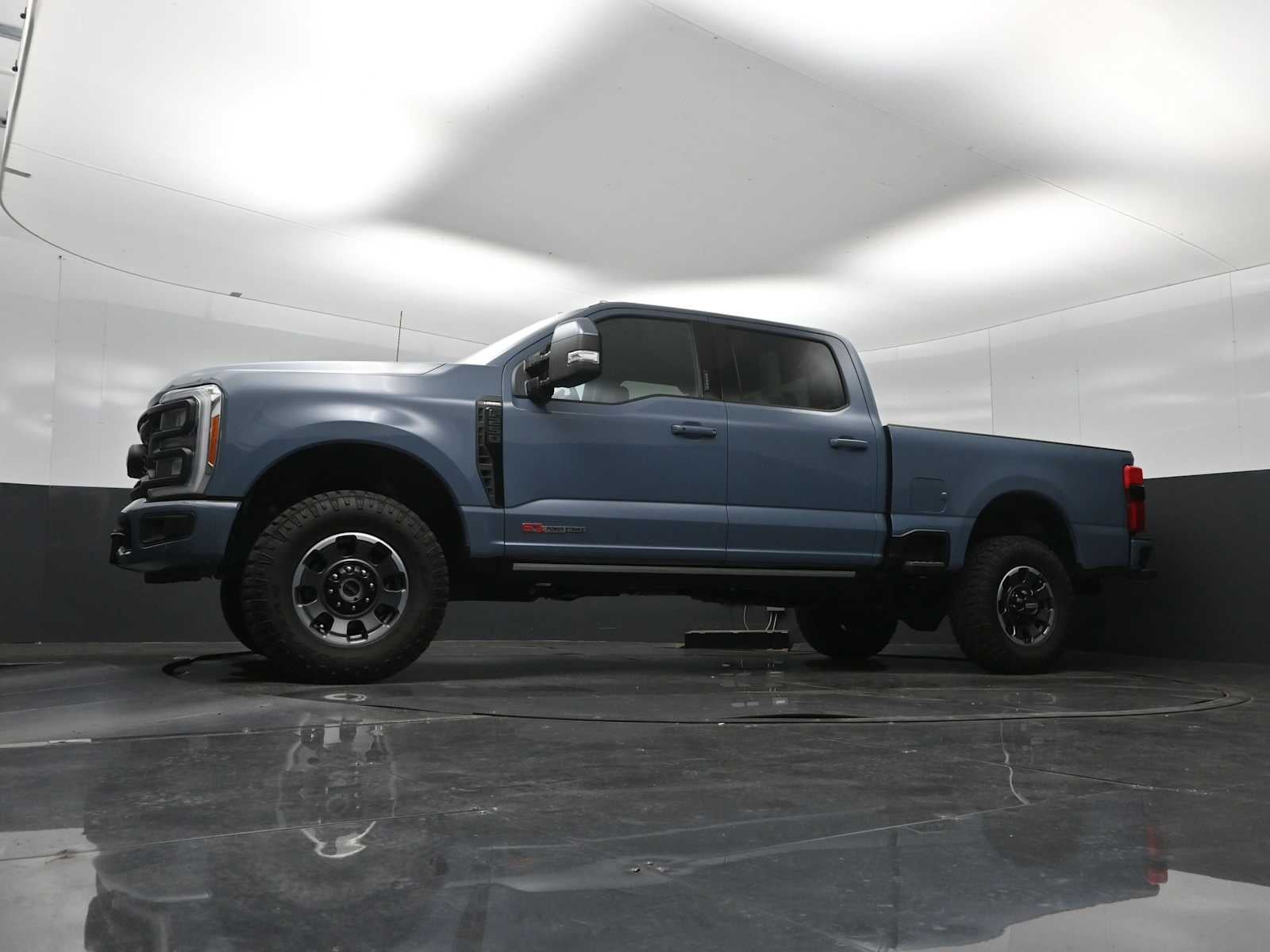 2023 Ford Super Duty F-250 Pickup LARIAT