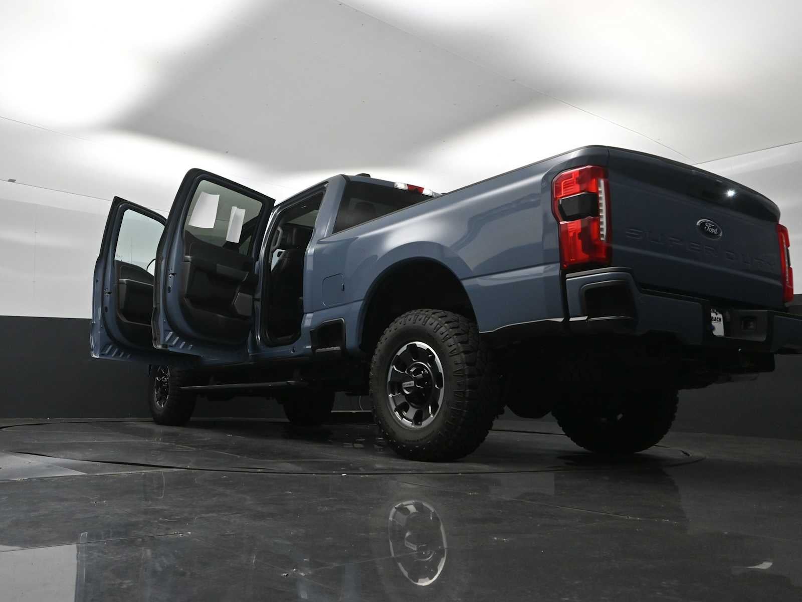 2023 Ford Super Duty F-250 Pickup LARIAT