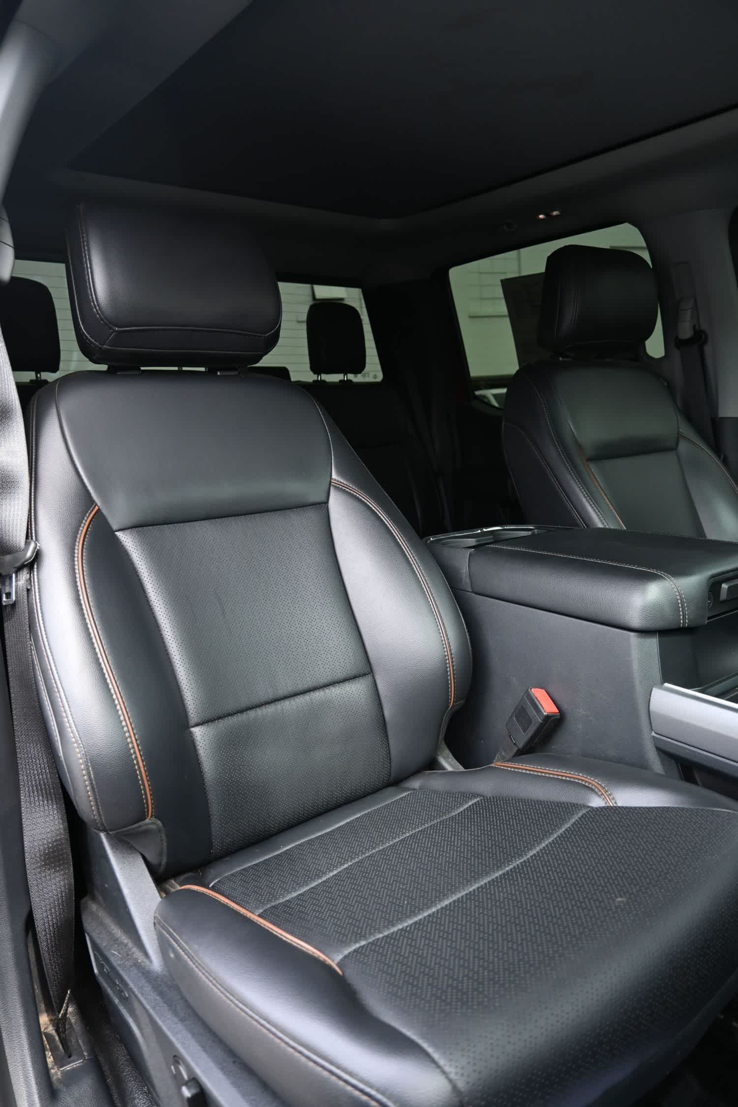 2025 Ford Super Duty F-350 DRW Pickup LARIAT