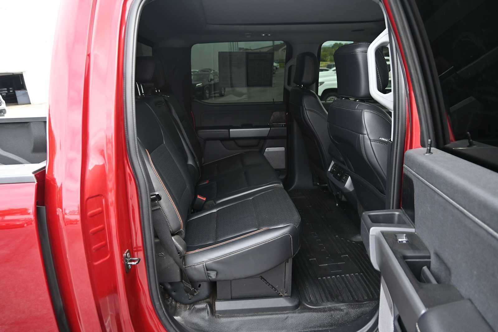 2025 Ford Super Duty F-350 DRW Pickup LARIAT