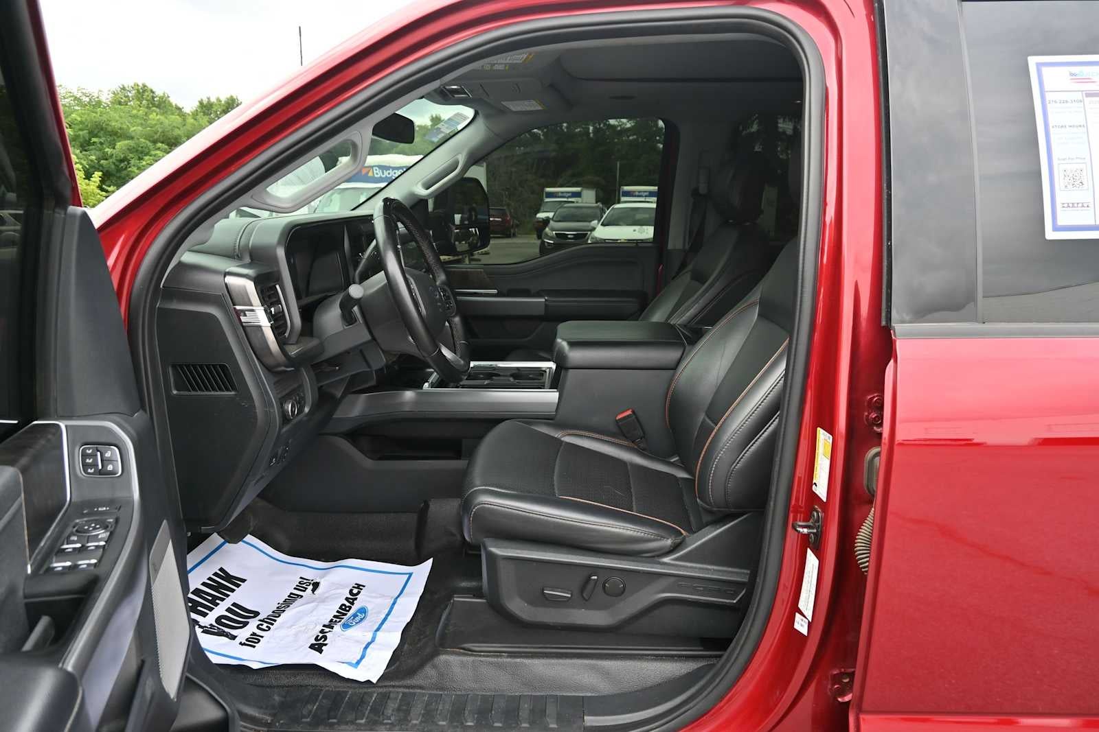 2025 Ford Super Duty F-350 DRW Pickup LARIAT