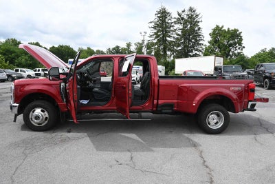 2025 Ford Super Duty F-350 DRW Pickup LARIAT