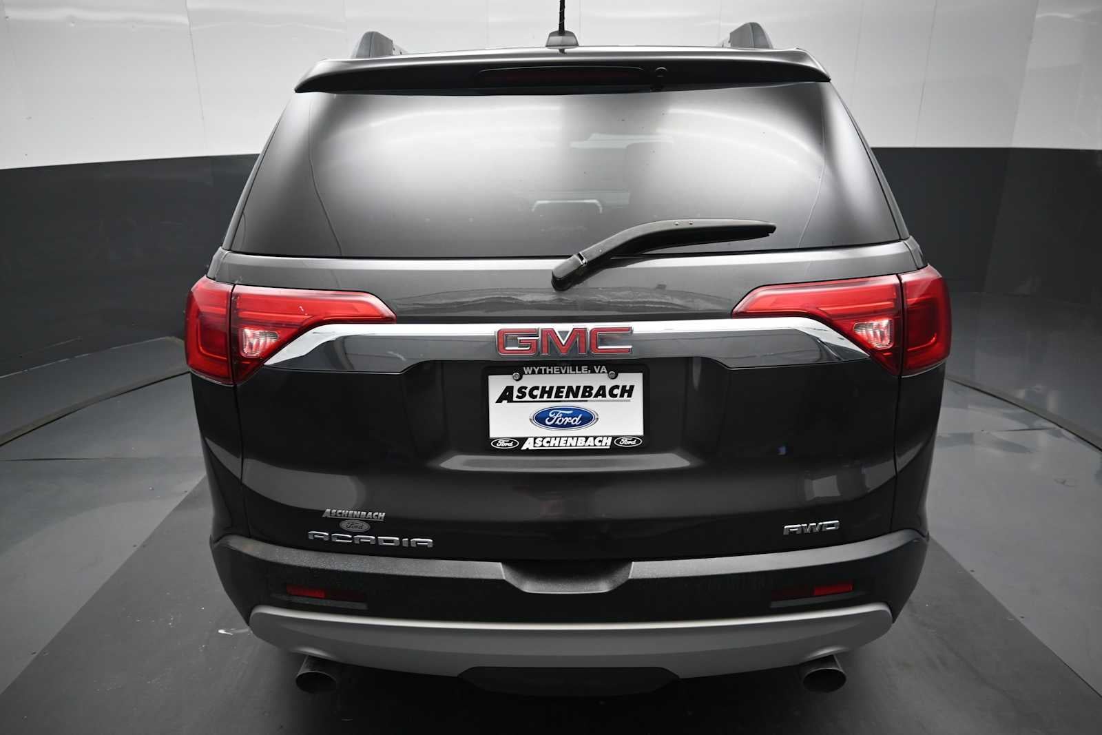 2017 GMC Acadia SLE