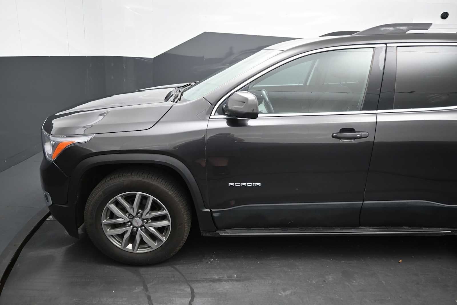2017 GMC Acadia SLE