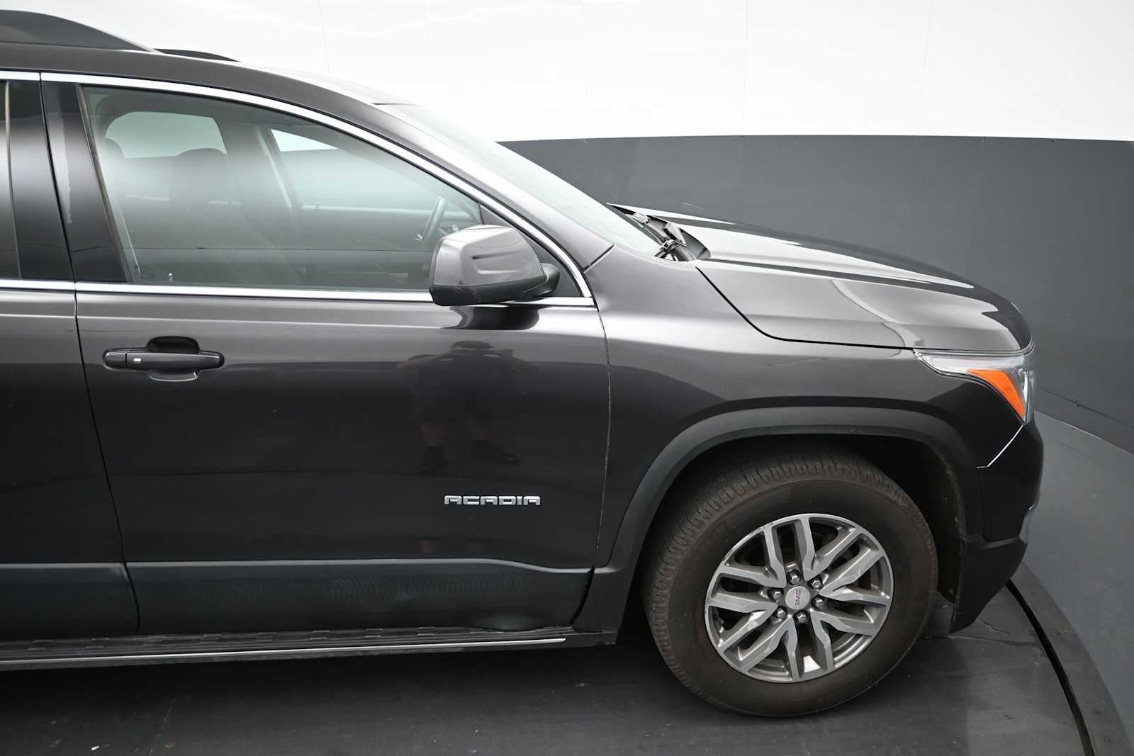 2017 GMC Acadia SLE