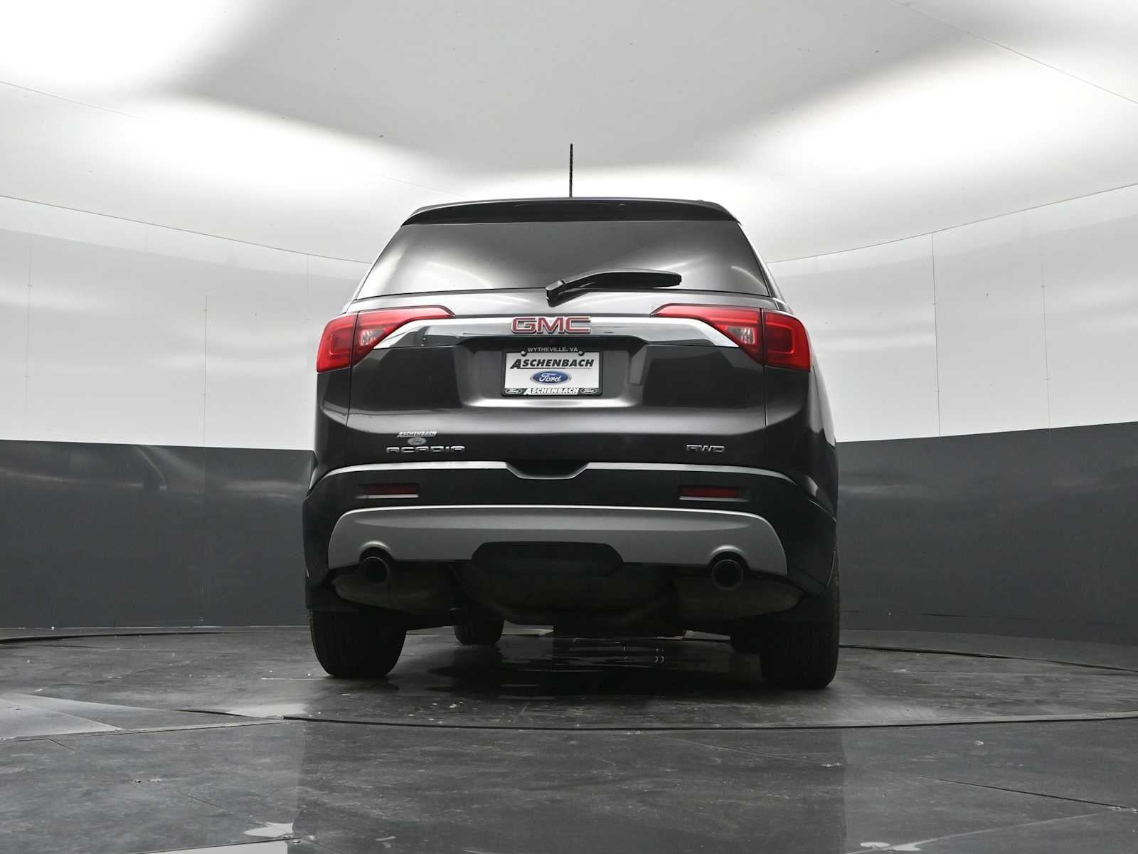 2017 GMC Acadia SLE