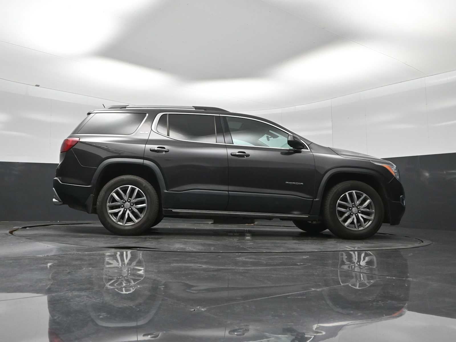 2017 GMC Acadia SLE