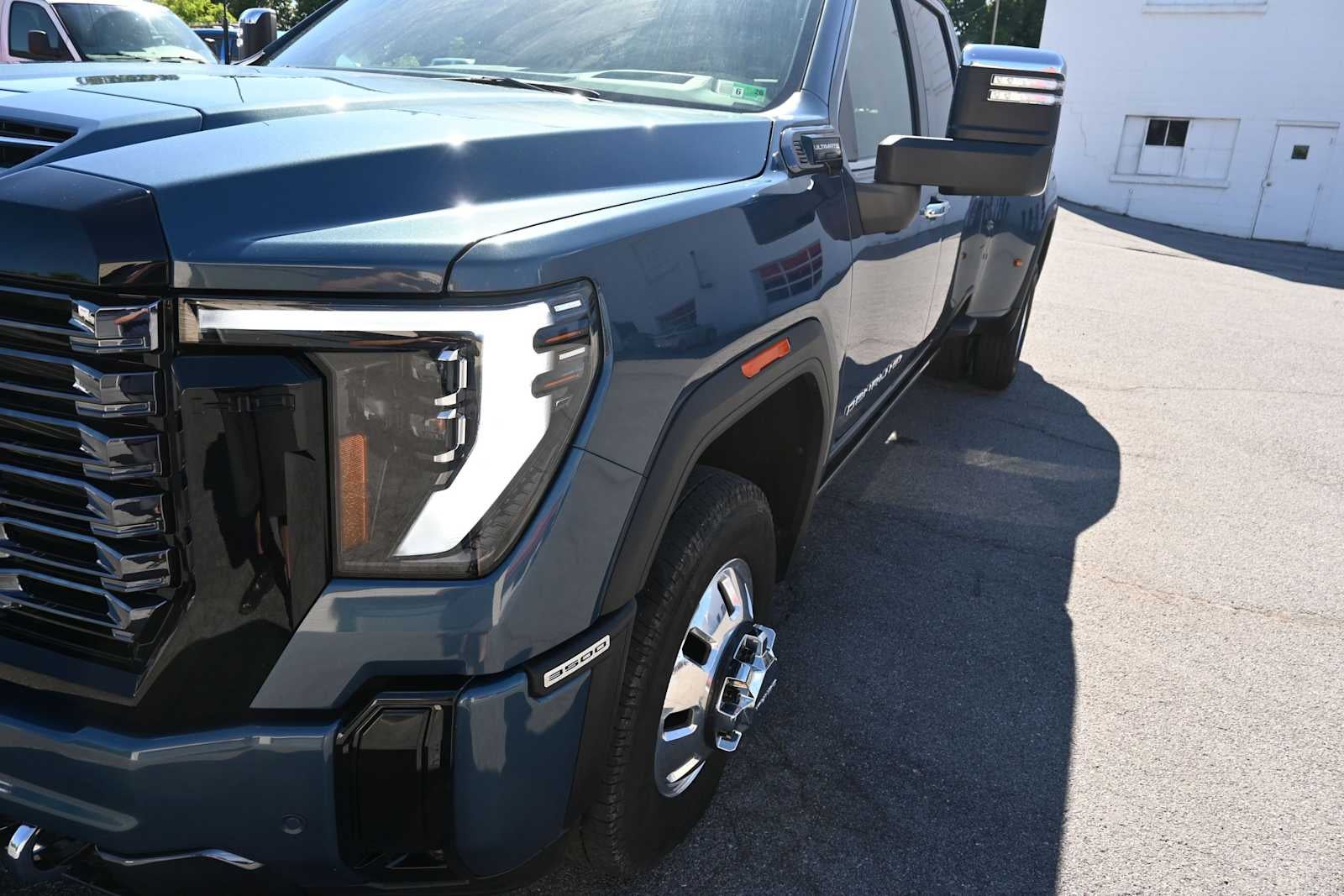 2025 GMC Sierra 3500HD Denali Ultimate
