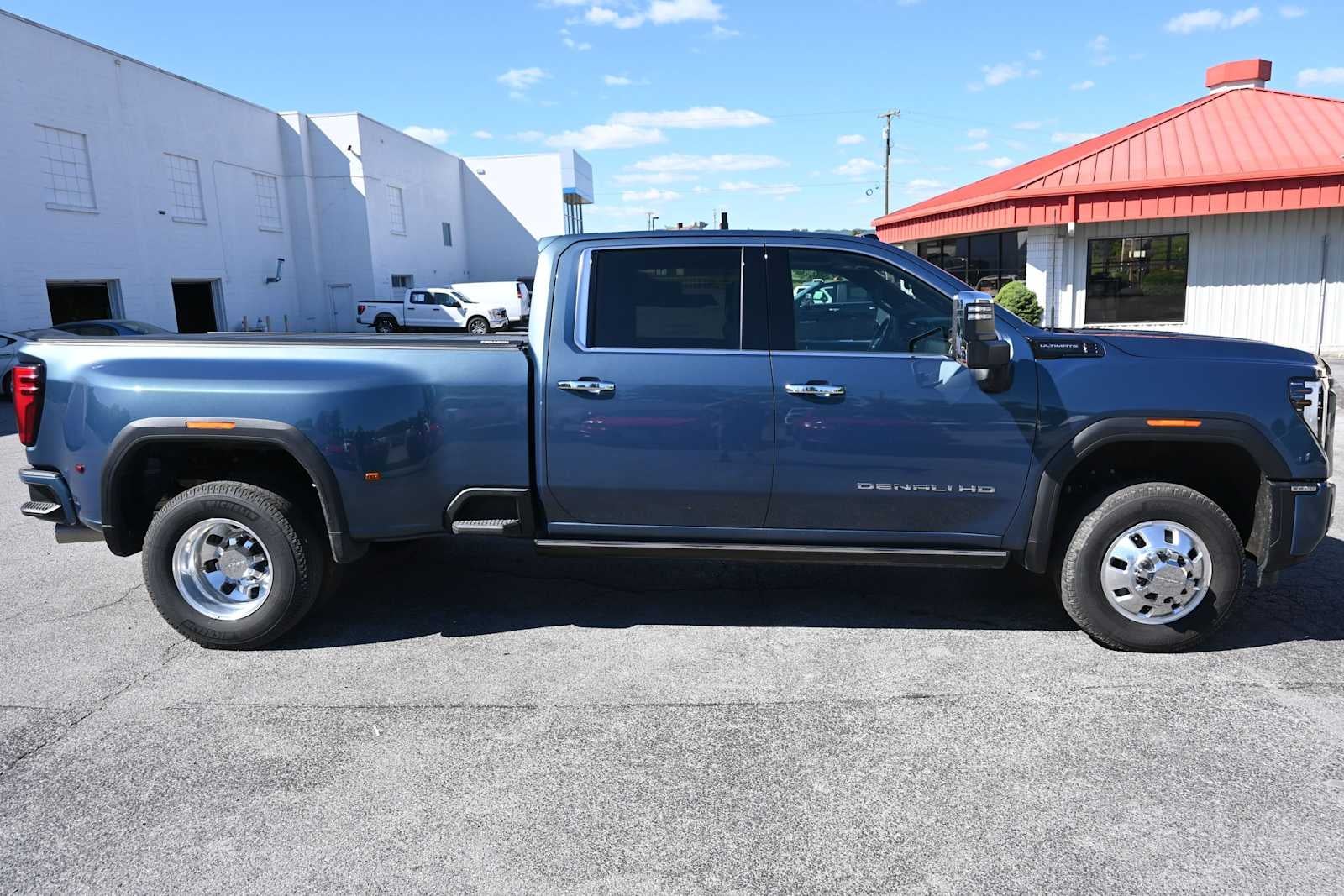 2025 GMC Sierra 3500HD Denali Ultimate