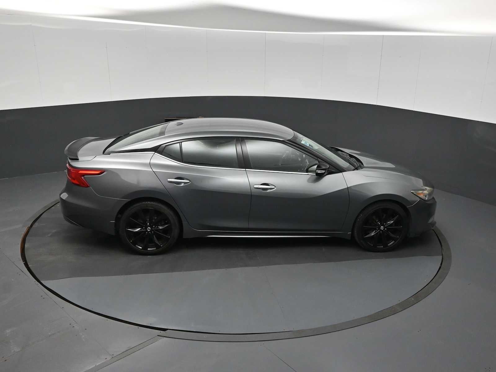 2018 Nissan Maxima SR
