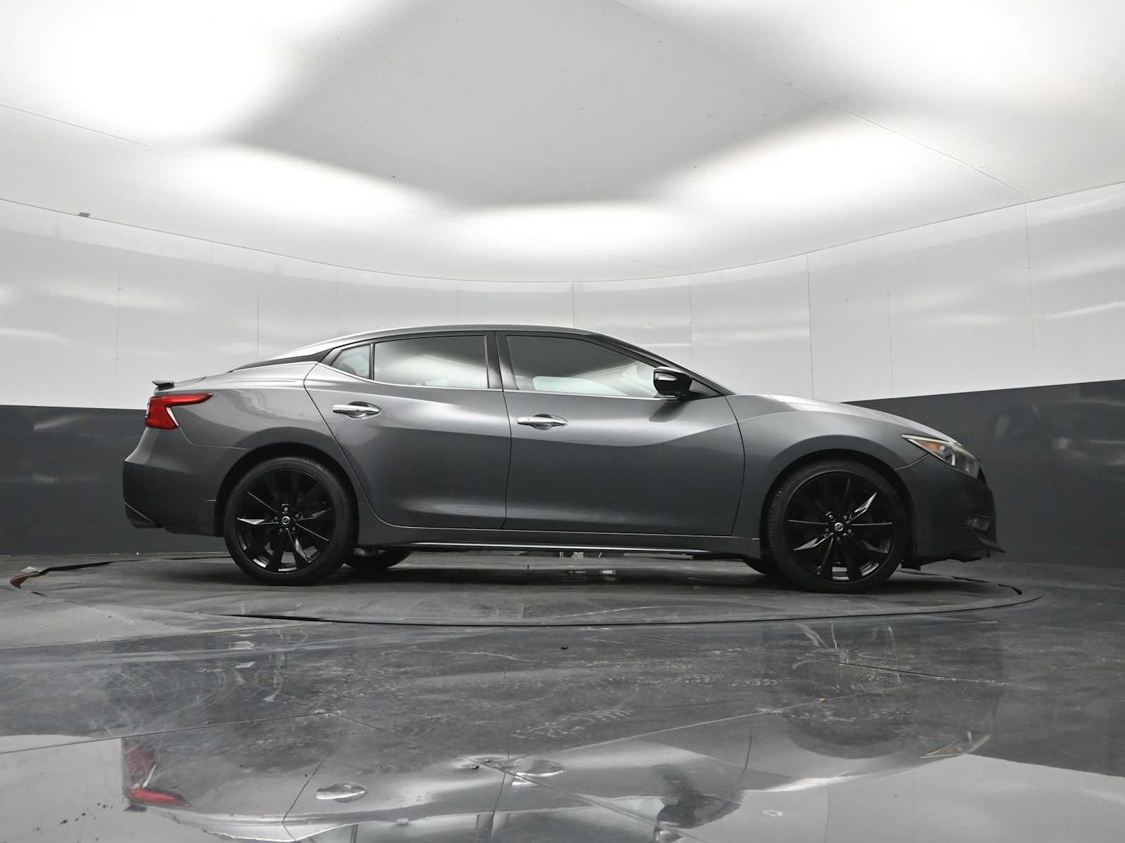 2018 Nissan Maxima SR
