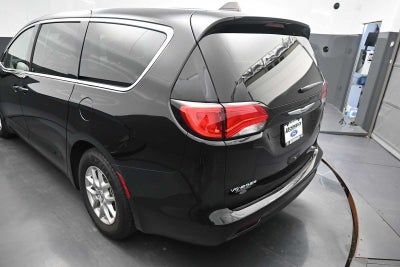 2024 Chrysler Voyager LX