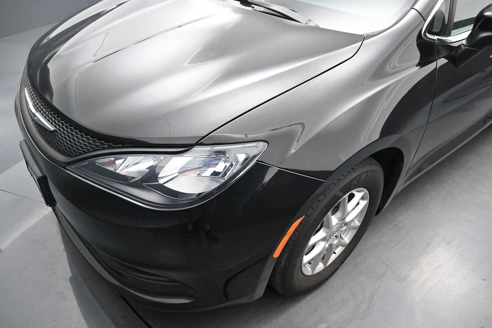 2024 Chrysler Voyager LX