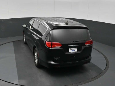 2024 Chrysler Voyager LX