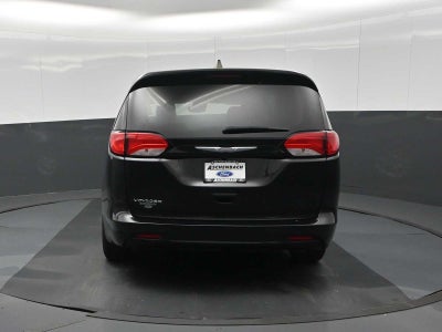 2024 Chrysler Voyager LX