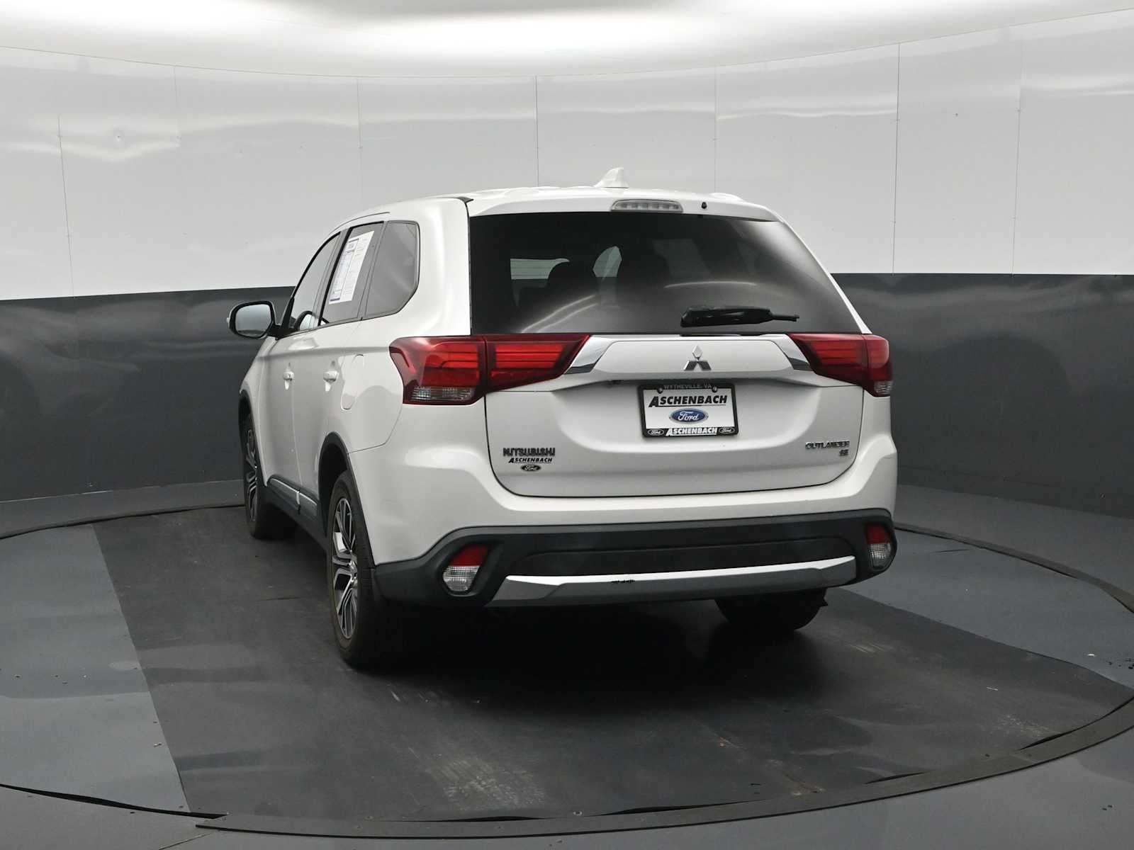 2018 Mitsubishi Outlander SE
