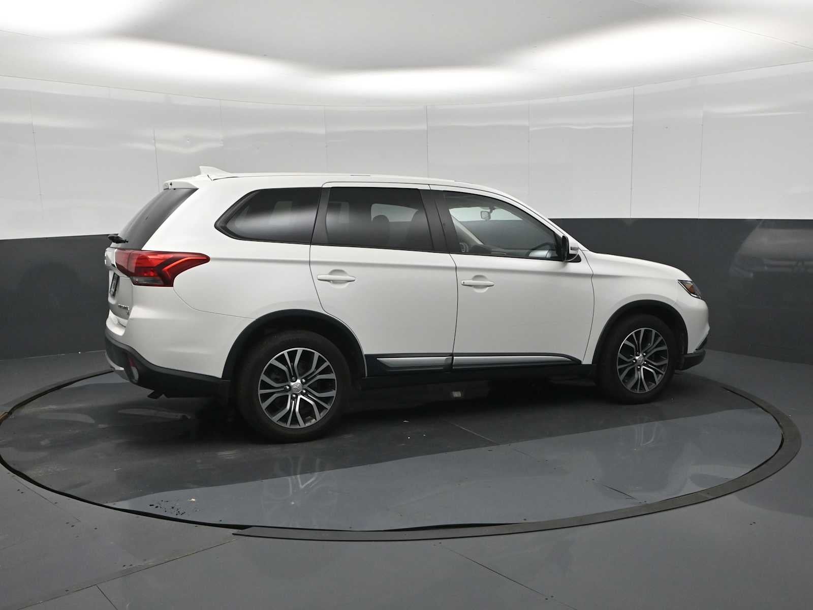 2018 Mitsubishi Outlander SE