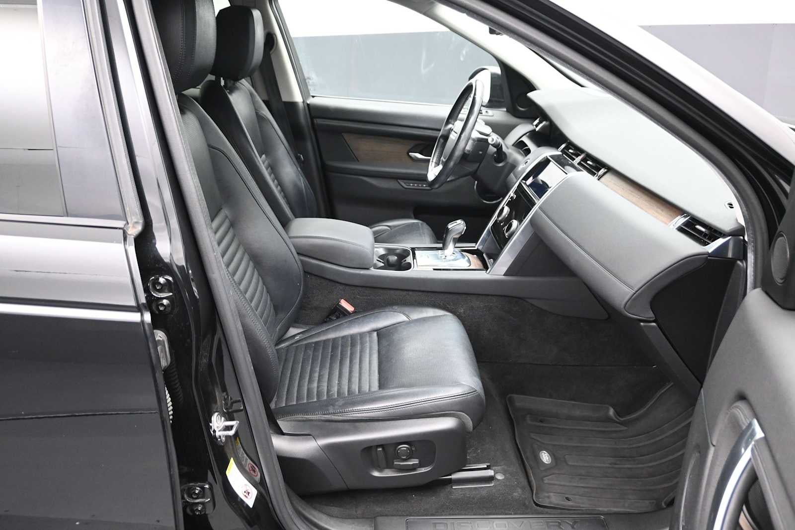 2020 Land Rover Discovery Sport SE