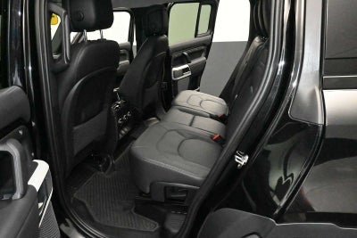 2023 Land Rover Defender SE