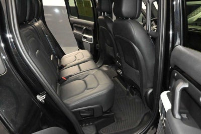 2023 Land Rover Defender SE