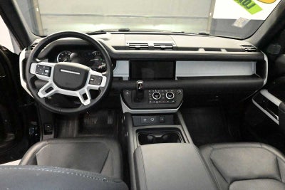 2023 Land Rover Defender SE