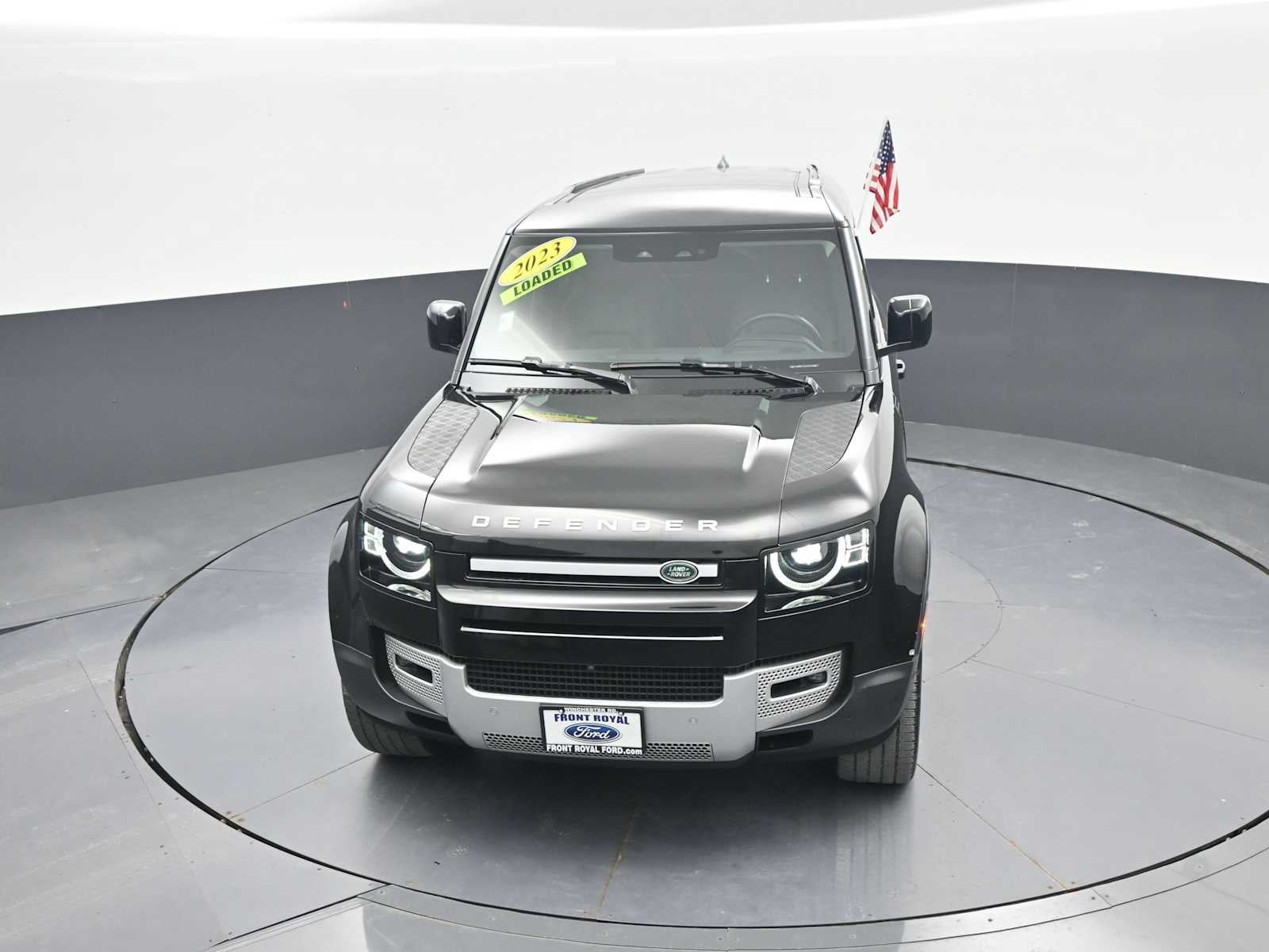 2023 Land Rover Defender SE