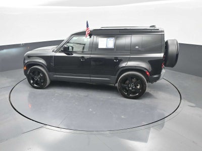 2023 Land Rover Defender SE