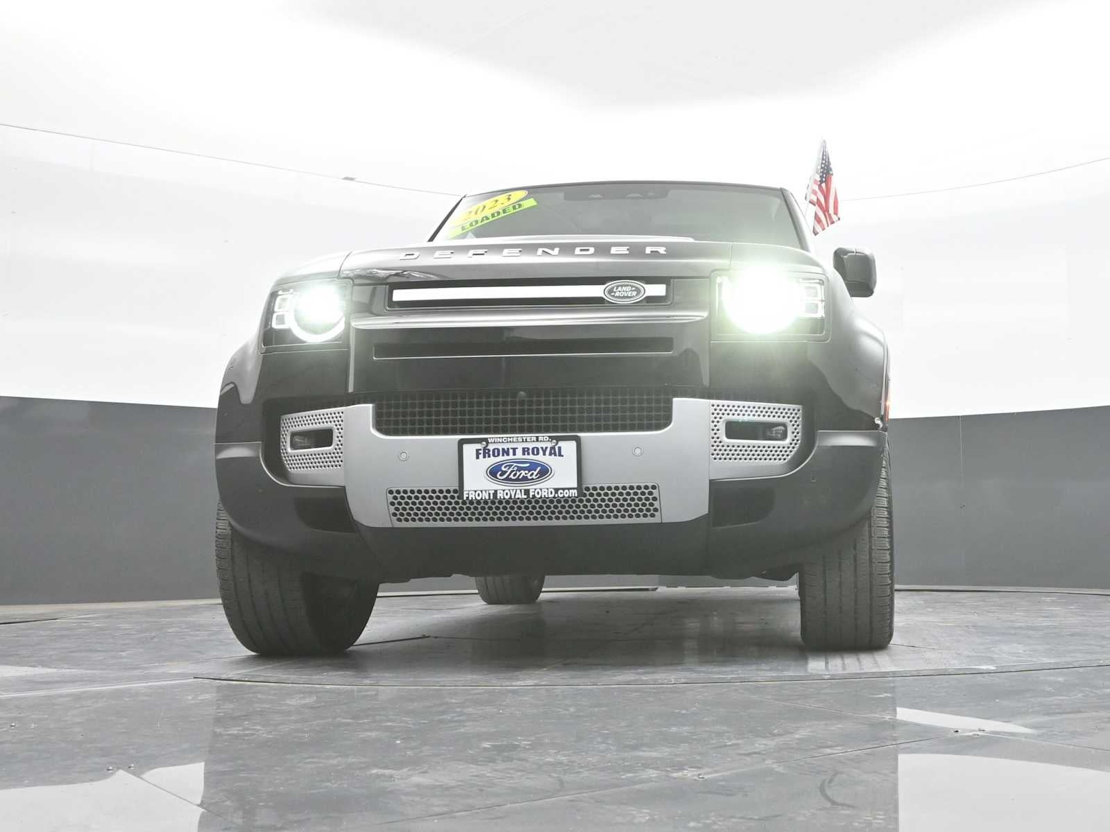 2023 Land Rover Defender SE