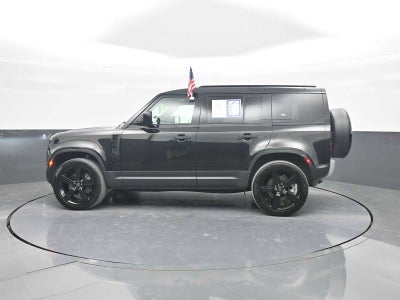 2023 Land Rover Defender SE