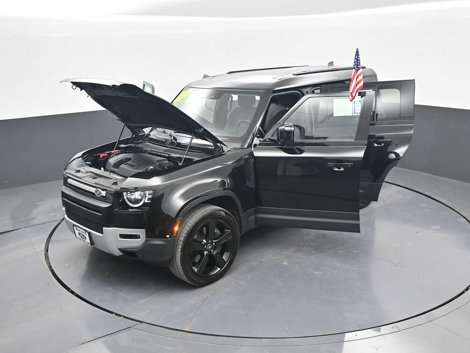 2023 Land Rover Defender SE
