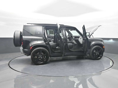 2023 Land Rover Defender SE