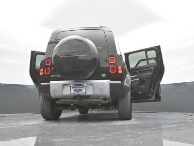 2023 Land Rover Defender SE