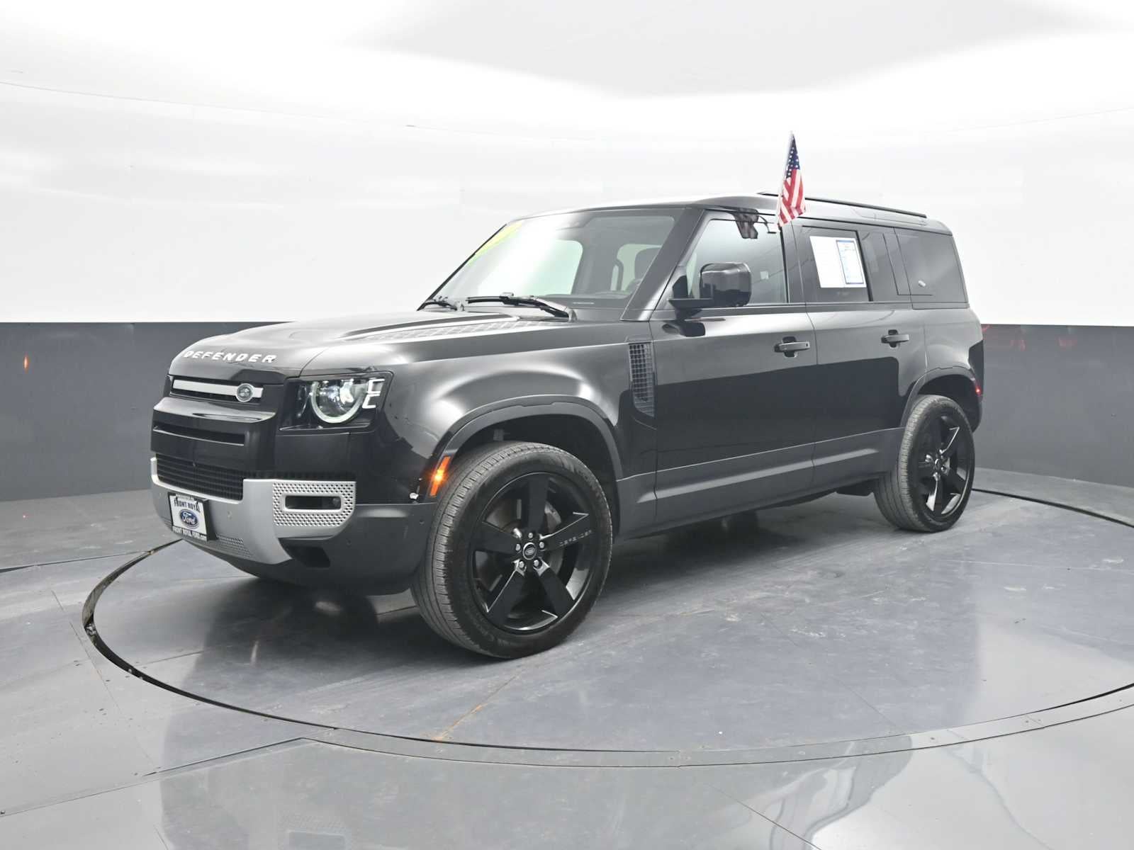 2023 Land Rover Defender SE