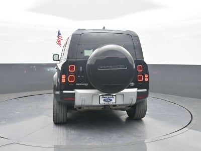 2023 Land Rover Defender SE