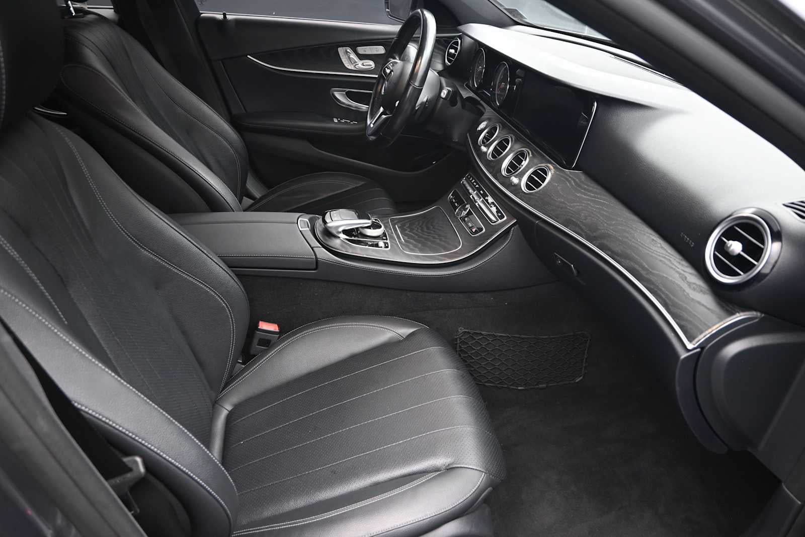 2019 Mercedes-Benz E 300 E 300