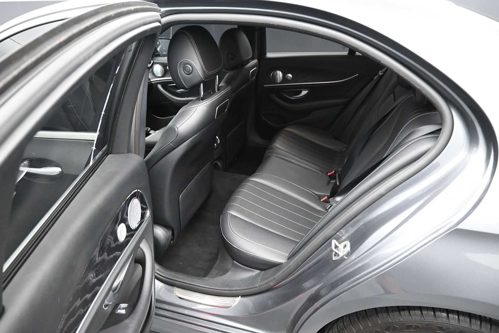 2019 Mercedes-Benz E 300 E 300