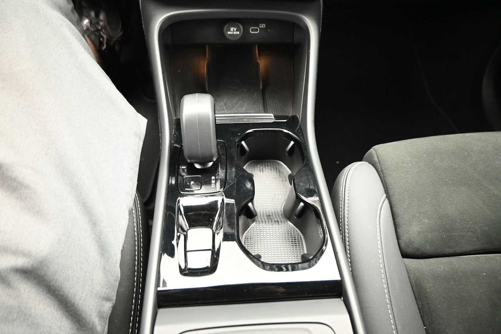 2023 Volvo XC40 Plus Dark Theme