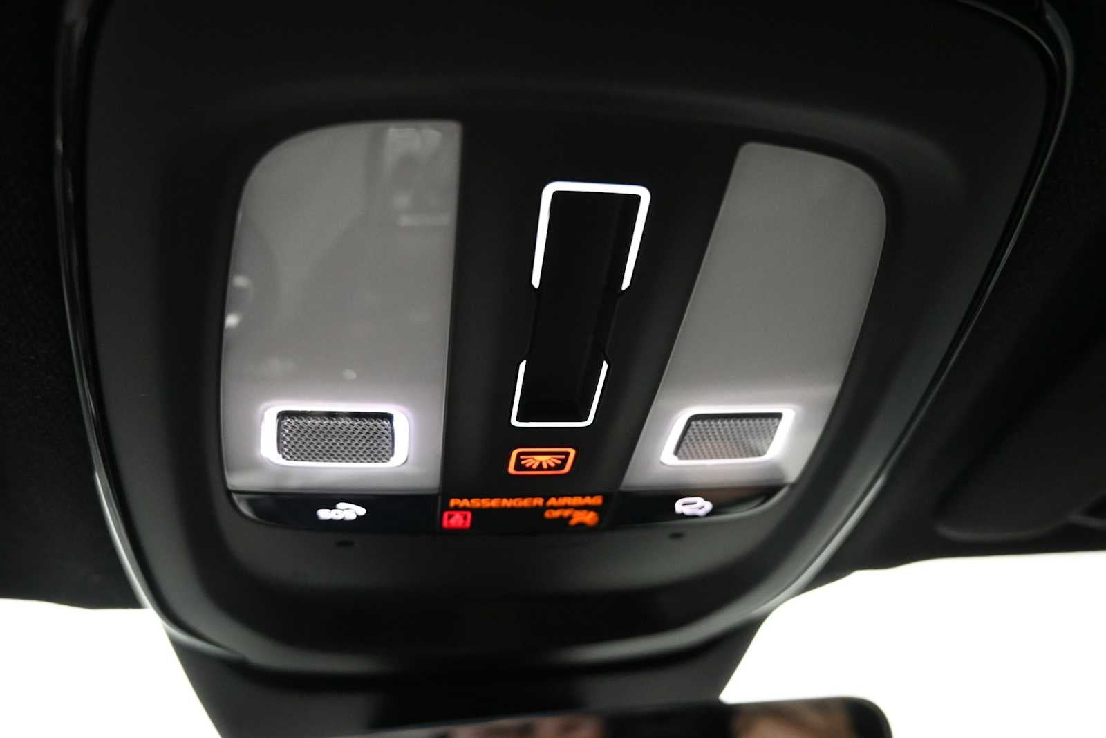 2023 Volvo XC40 Plus Dark Theme