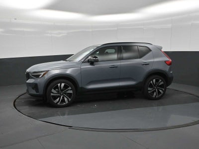 2023 Volvo XC40 Plus Dark Theme