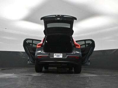 2023 Volvo XC40 Plus Dark Theme