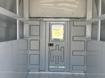 2025 GMC Savana Cutaway 3500 1WT