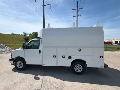 2025 GMC Savana Cutaway 3500 1WT