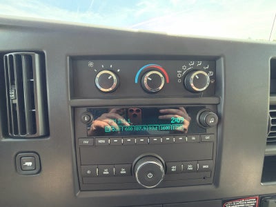 2025 GMC Savana Cutaway 3500 1WT
