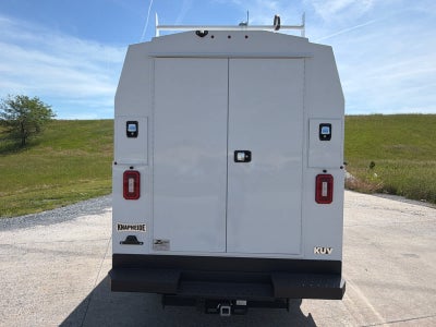 2025 GMC Savana Cutaway 3500 1WT